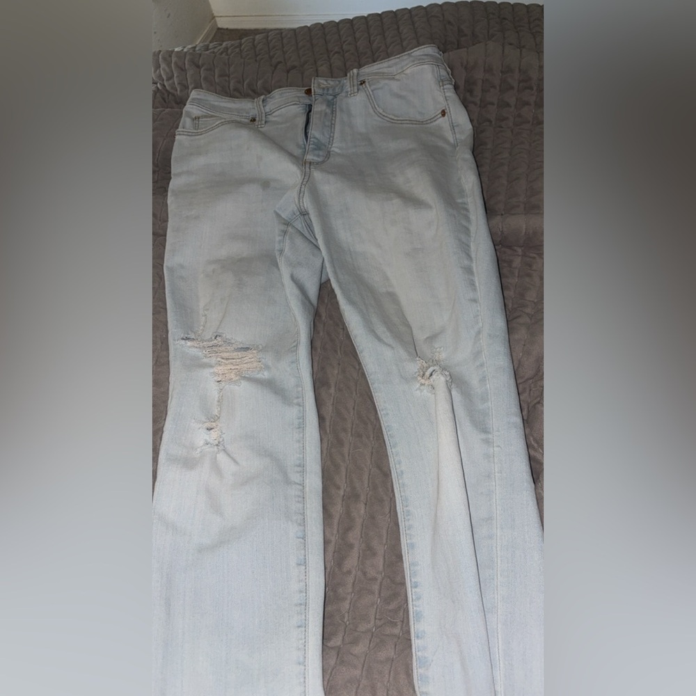 Light Blue Distressed Women's Jeans
